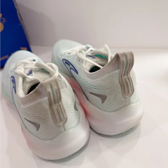 Brooks Glycerin 22 Women’s Shoes - Picture 8 of 11